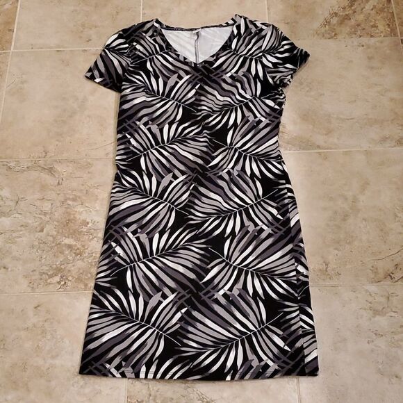 Old Navy tropical pattern t shirt dress or tunic - Picture 3 of 8